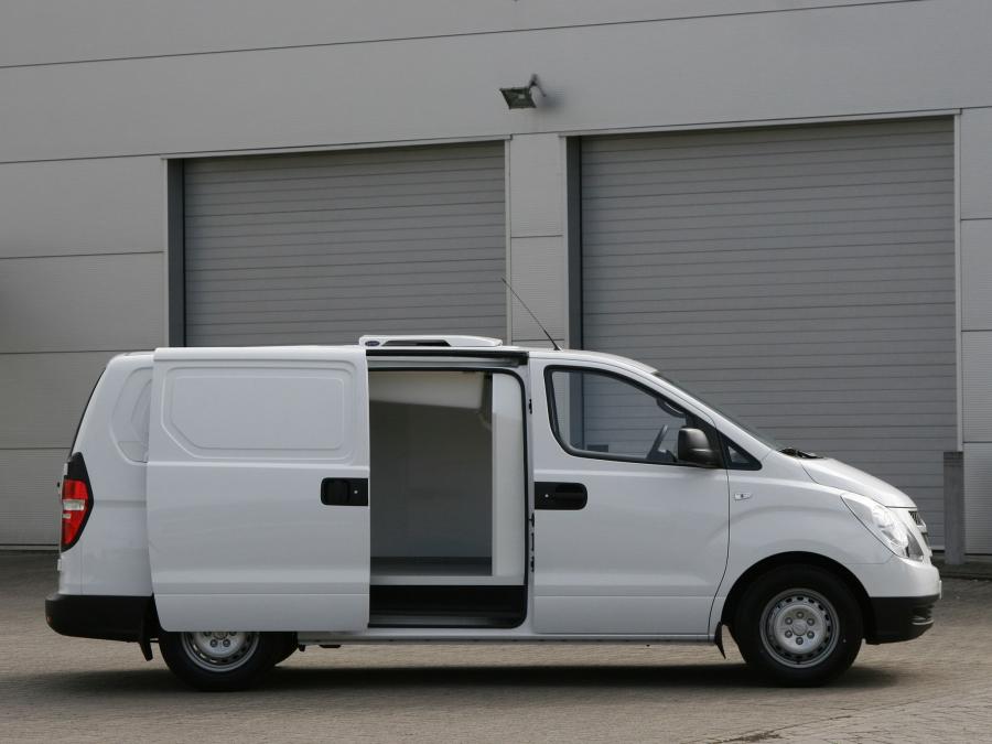  Hyundai H1 Van 2008 года  (фото 4 из 16)